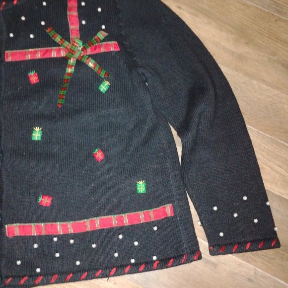 Studio Christmas Cardigan Sweater Petite Women PL Presents, Gifts, Bow - Picture 3 of 16